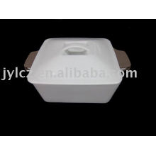 Ceramic casseroles with silicone handle